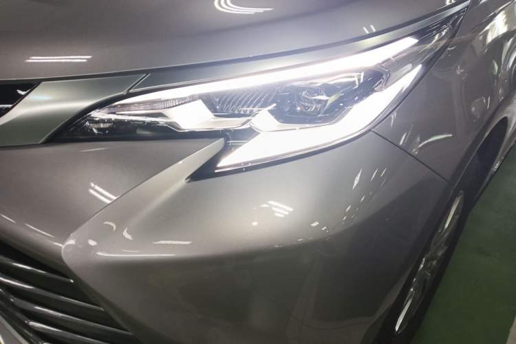 Used Toyota SIENNA 2023 2.5L Hybrid Luxury Edition Left Front Headlight