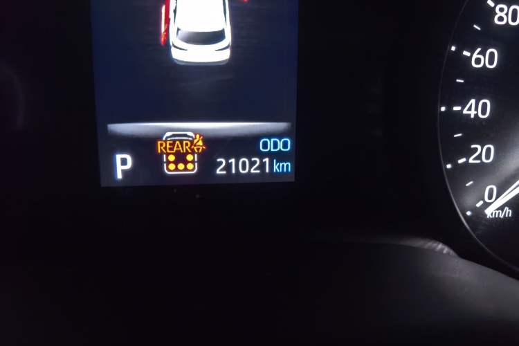 Used Toyota SIENNA 2023 2.5L Hybrid Deluxe Edition Odometer Close Up
