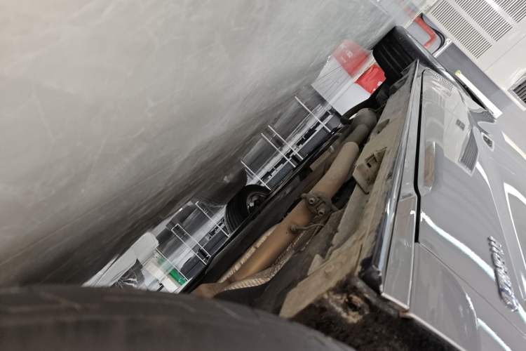 Used Toyota SIENNA 2023 2.5L Hybrid Deluxe Edition Right Side Sill