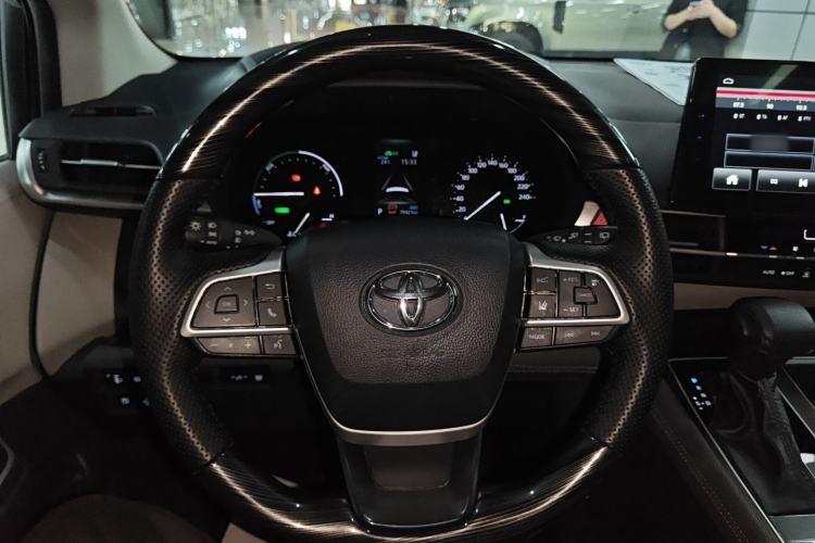 Used Toyota SIENNA 2023 2.5L Hybrid Comfort Edition Steering Wheel
