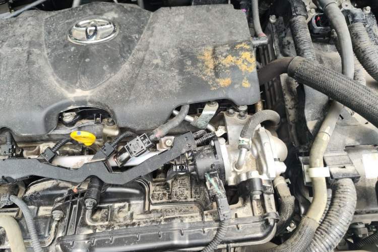 Used Toyota SIENNA 2023 2.5L Hybrid Comfort Edition Engine Bay Left