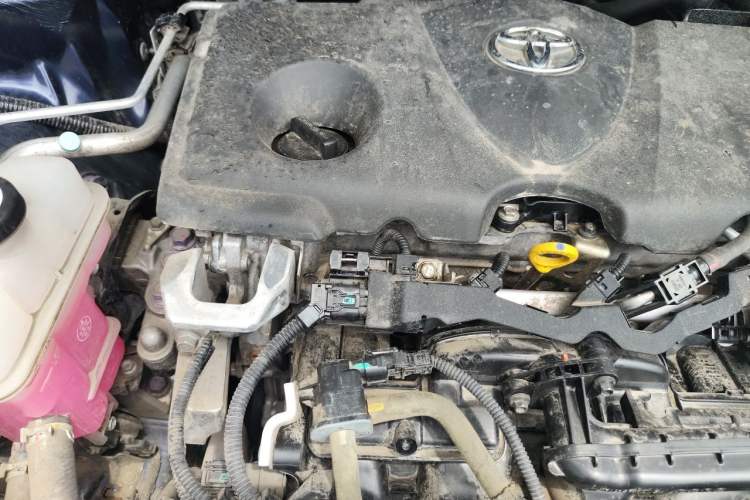 Used Toyota SIENNA 2023 2.5L Hybrid Comfort Edition Engine Bay Right