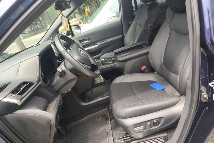 Used Toyota SIENNA 2023 2.5L Hybrid Comfort Edition Left Front Seat