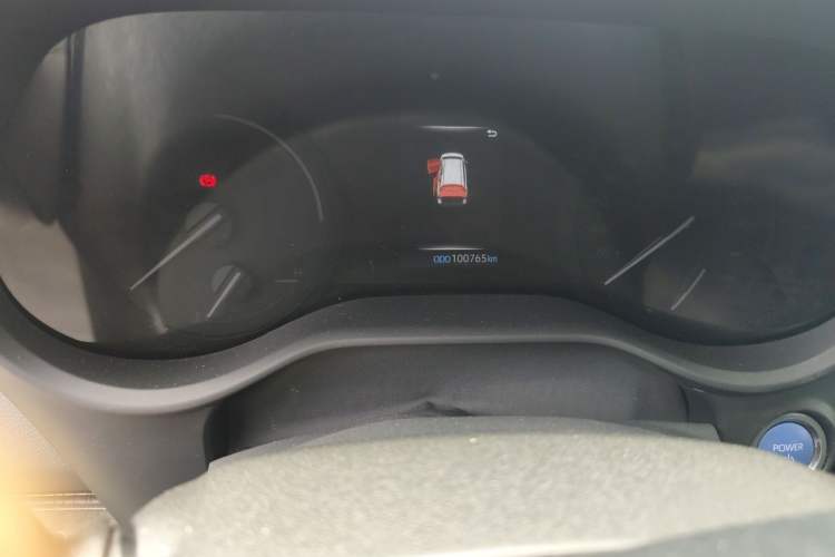 Used Toyota SIENNA 2023 2.5L Hybrid Comfort Edition Odometer Close Up