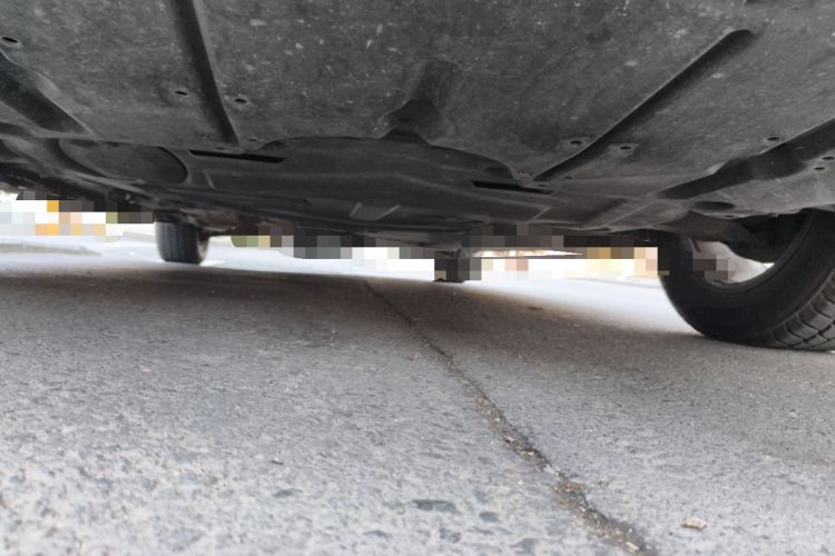 Used Toyota SIENNA 2023 2.5L Hybrid Luxury Edition Chassis Front