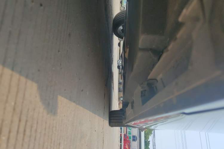 Used Toyota SIENNA 2023 2.5L Hybrid Deluxe Edition Chassis Front Left