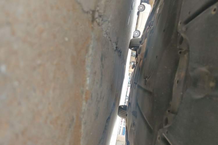 Used Toyota SIENNA 2023 2.5L Hybrid Deluxe Edition Chassis Front