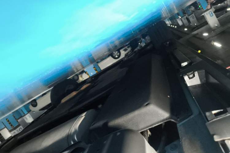 Used Toyota SIENNA 2023 2.5L Hybrid Luxury Edition Chassis Rear Left