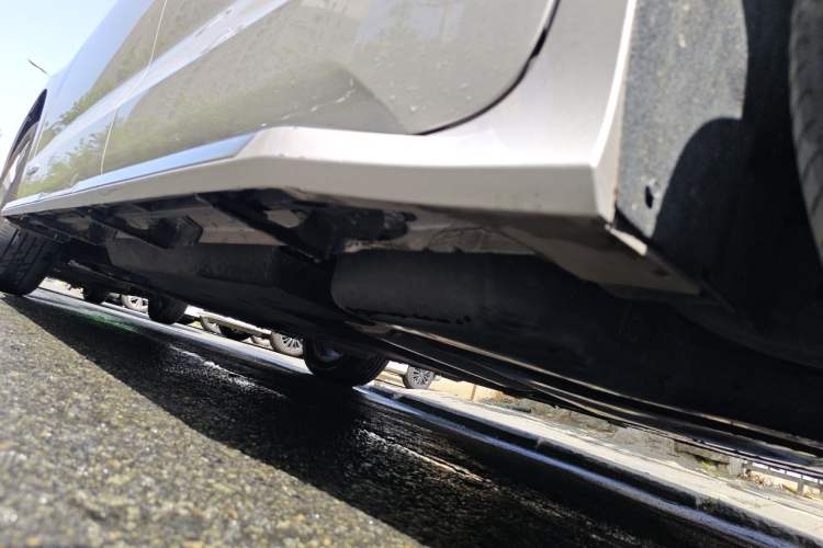 Used Toyota SIENNA 2023 2.5L Hybrid Luxury Edition Chassis Rear Left