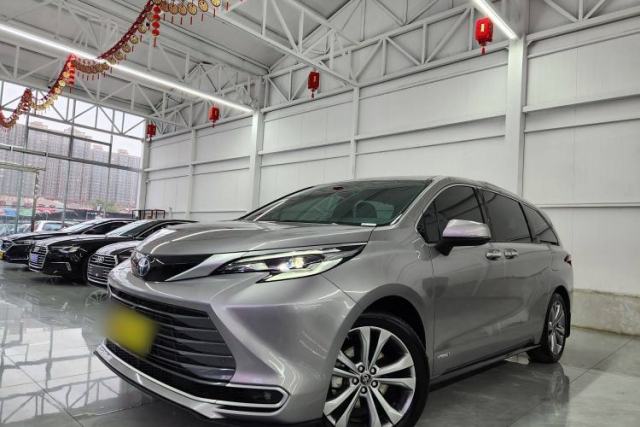 Used Toyota SIENNA 2023 2.5L Hybrid Ultimate Edition