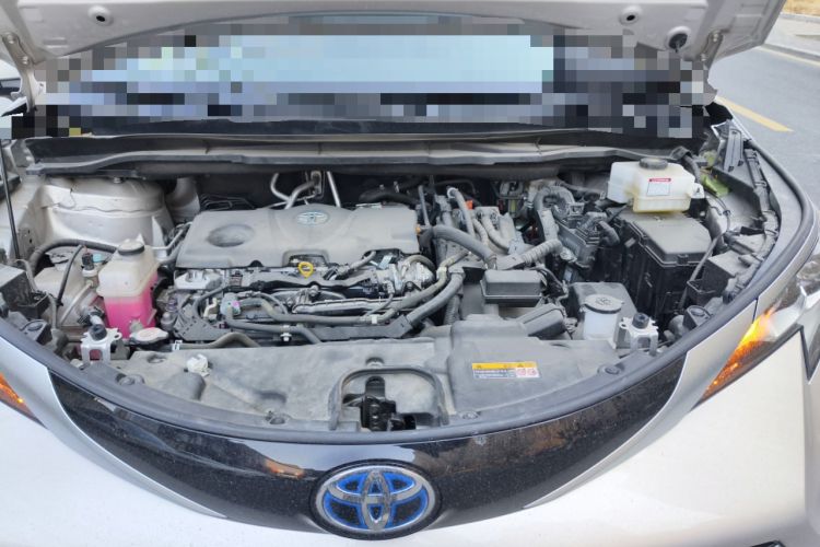 Used Toyota SIENNA 2023 2.5L Hybrid Luxury Edition Engine Bay