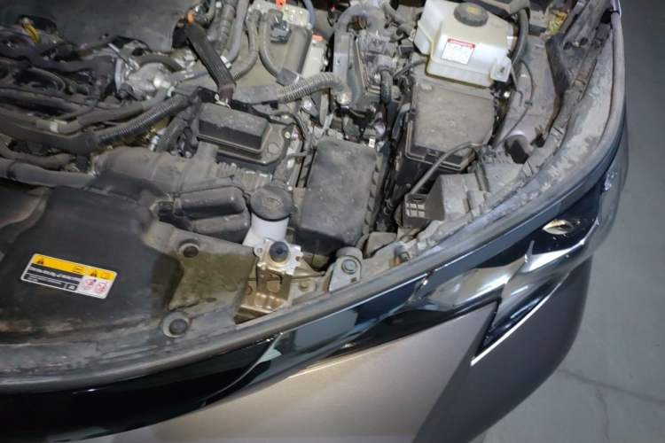 Used Toyota SIENNA 2023 2.5L Hybrid Comfort Edition Engine Bay Left