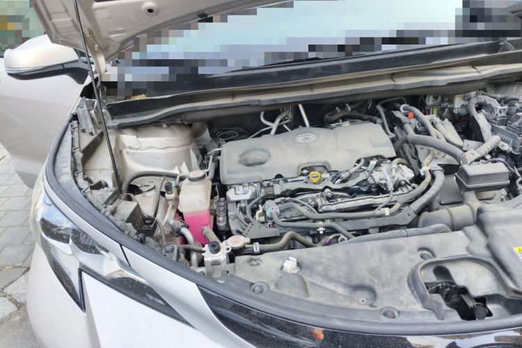 Used Toyota SIENNA 2023 2.5L Hybrid Luxury Edition Engine Bay Right