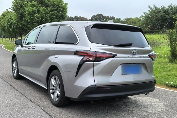 Used Toyota SIENNA 2023 2.5L Hybrid Comfort Edition Exterior 1