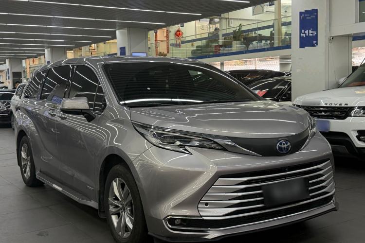 Used Toyota SIENNA 2023 2.5L Hybrid Comfort Edition Exterior 3