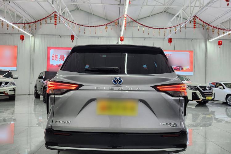 Used Toyota SIENNA 2023 2.5L Hybrid Ultimate Edition Exterior 5