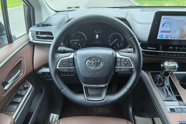 Used Toyota SIENNA 2023 2.5L Hybrid Comfort Edition Interior 3