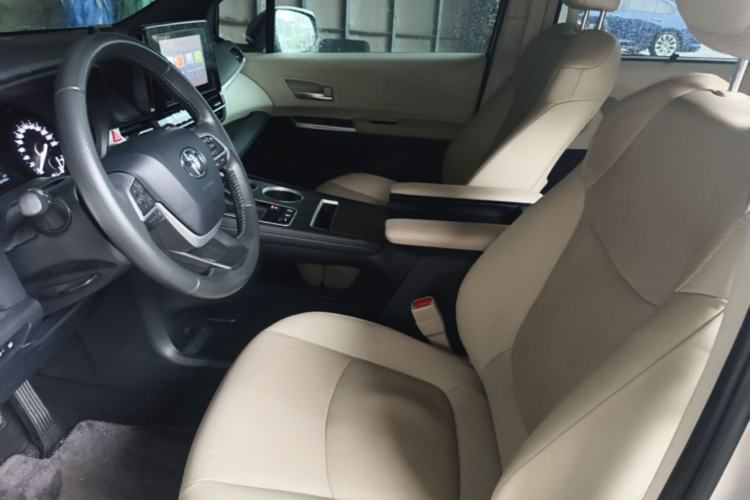 Used Toyota SIENNA 2023 2.5L Hybrid Luxury Edition Left Front Seat