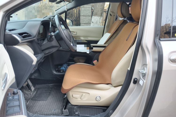 Used Toyota SIENNA 2023 2.5L Hybrid Luxury Edition Left Front Seat