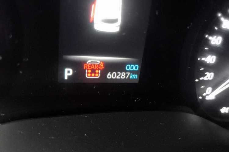 Used Toyota SIENNA 2023 2.5L Hybrid Luxury Edition Odometer Close Up