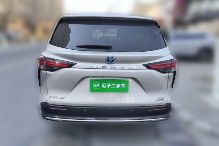 Used Toyota SIENNA 2023 2.5L Hybrid Luxury Edition Rear