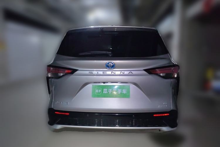 Used Toyota SIENNA 2023 2.5L Hybrid Comfort Edition Rear