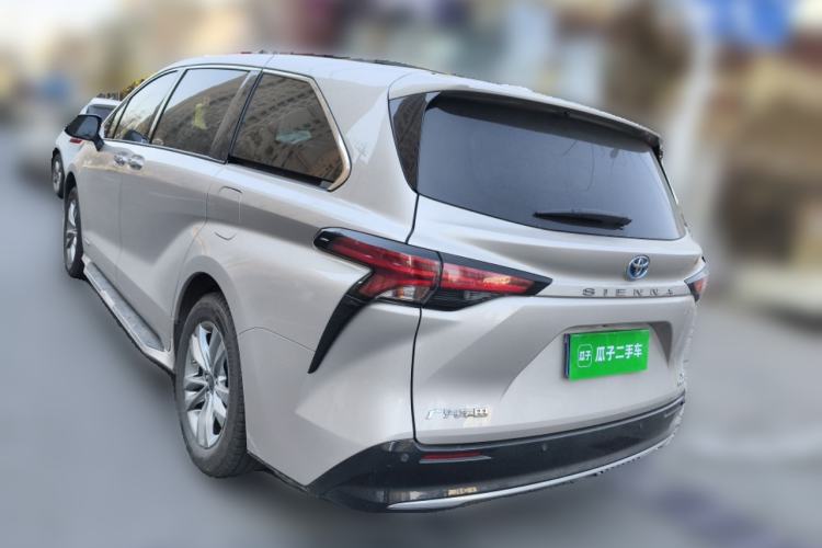 Used Toyota SIENNA 2023 2.5L Hybrid Luxury Edition Rear Left 45 Deg