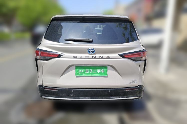 Used Toyota SIENNA 2023 2.5L Hybrid Luxury Edition Rear