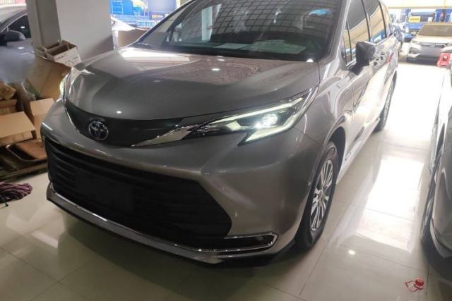 Used Toyota SIENNA 2023 2.5L Hybrid Comfort Edition