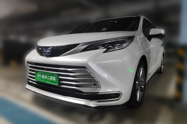 Used Toyota SIENNA 2023 Updated Version 2.5L Hybrid Platinum Edition