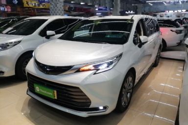 Used Toyota SIENNA 2023 2.5L Hybrid Deluxe Edition