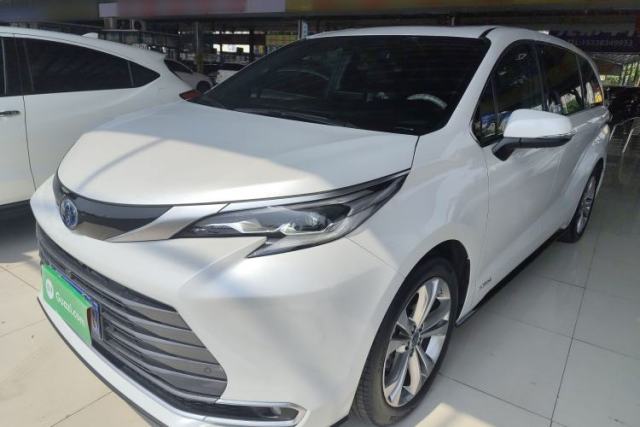 Used Toyota SIENNA 2023 2.5L Hybrid Deluxe Edition