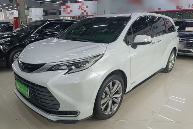 Used Toyota SIENNA 2023 2.5L Hybrid Deluxe Edition