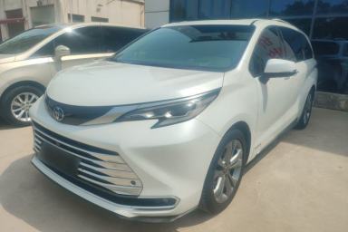 Used Toyota SIENNA 2023 2.5L Hybrid Platinum Edition
