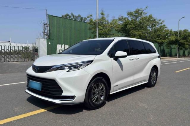 Used Toyota SIENNA 2023 2.5L Hybrid Comfort Edition