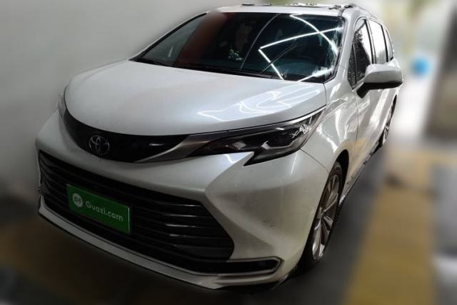 Used Toyota SIENNA 2023 2.5L Hybrid Deluxe Edition