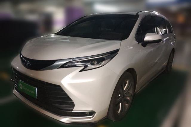 Used Toyota SIENNA 2023 2.5L Hybrid Deluxe Edition