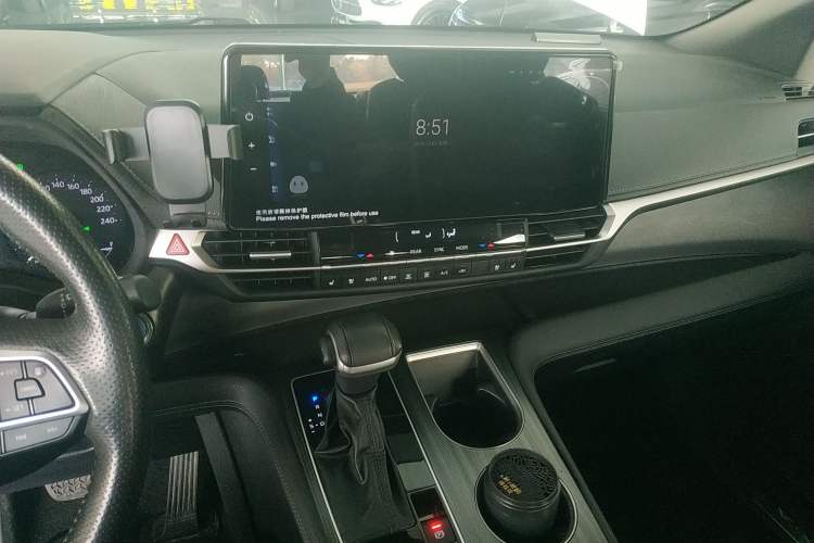 Used Toyota SIENNA 2023 2.5L Hybrid Deluxe Edition Audio And AC Panel