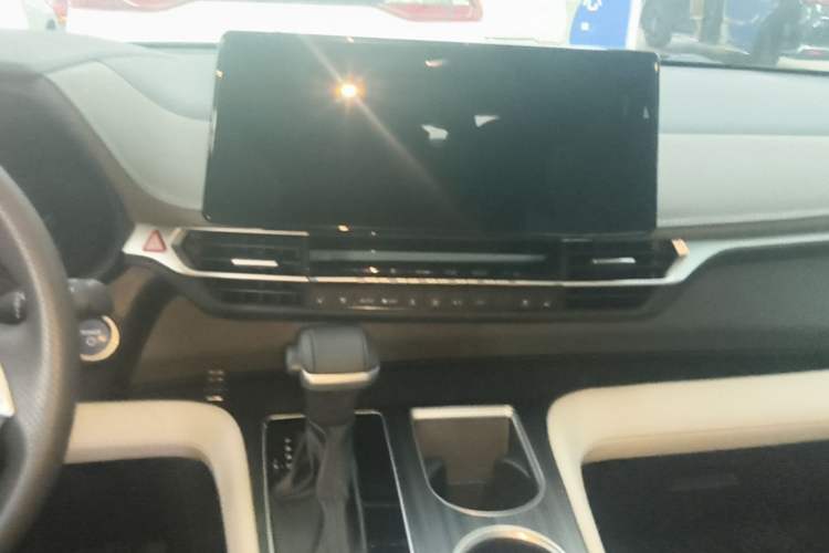 Used Toyota SIENNA 2023 2.5L Hybrid Deluxe Edition Audio And AC Panel