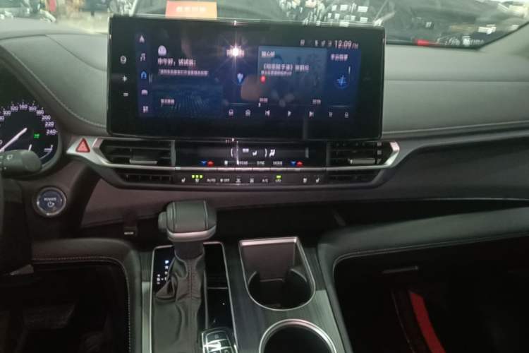 Used Toyota SIENNA 2023 2.5L Hybrid Deluxe Edition Audio And AC Panel