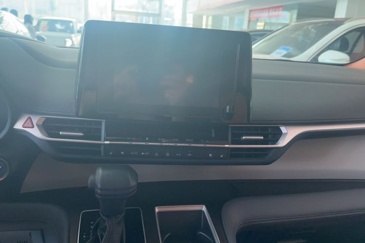 Used Toyota SIENNA 2023 2.5L Hybrid Comfort Edition Audio And AC Panel
