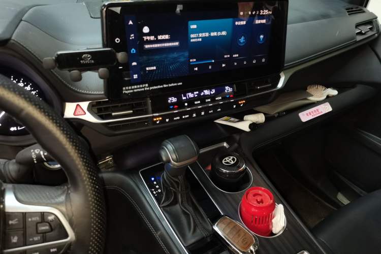Used Toyota SIENNA 2023 2.5L Hybrid Deluxe Edition Audio And AC Panel