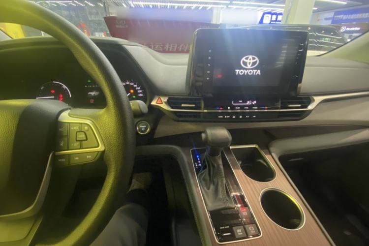 Used Toyota SIENNA 2023 2.5L Hybrid Comfort Edition Audio And AC Panel
