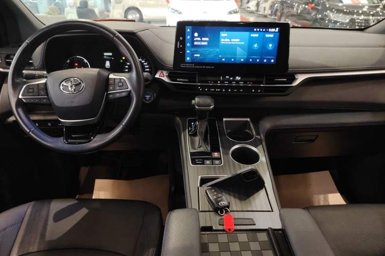 Used Toyota SIENNA 2023 2.5L Hybrid Deluxe Edition Audio And AC Panel