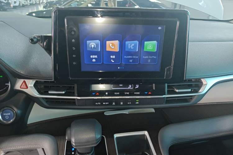 Used Toyota SIENNA 2023 2.5L Hybrid Comfort Edition Audio And AC Panel