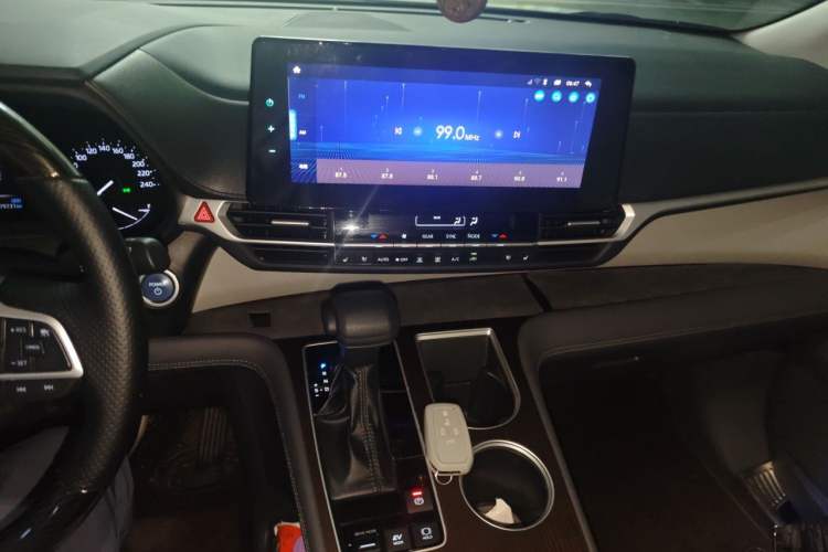 Used Toyota SIENNA 2023 2.5L Hybrid Comfort Edition Audio And AC Panel