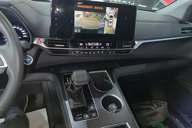 Used Toyota SIENNA 2023 2.5L Hybrid Deluxe Edition Audio And AC Panel
