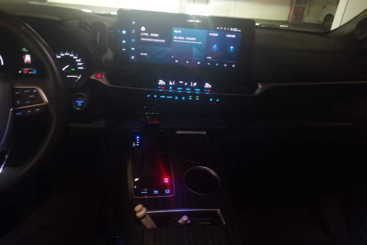 Used Toyota SIENNA 2023 2.5L Hybrid Deluxe Edition Audio And AC Panel