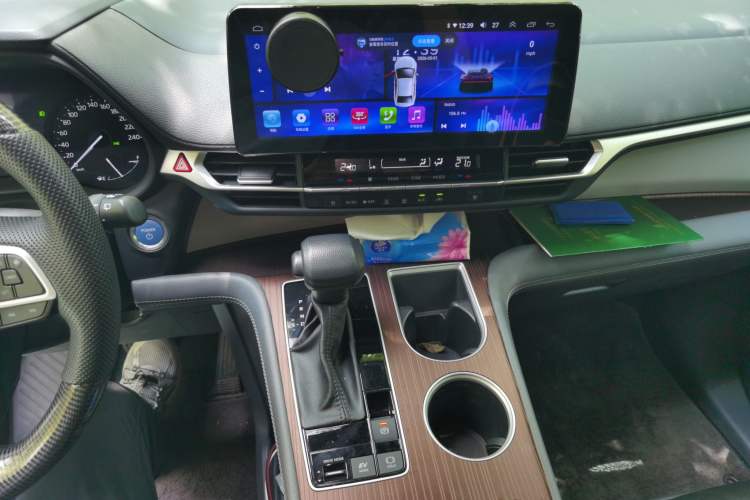 Used Toyota SIENNA 2023 2.5L Hybrid Comfort Edition Audio And AC Panel