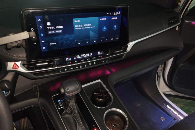 Used Toyota SIENNA 2023 2.5L Hybrid Deluxe Edition Audio And AC Panel